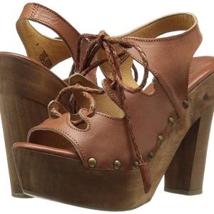 Sbicca Calle Heeled Sandal NWOB